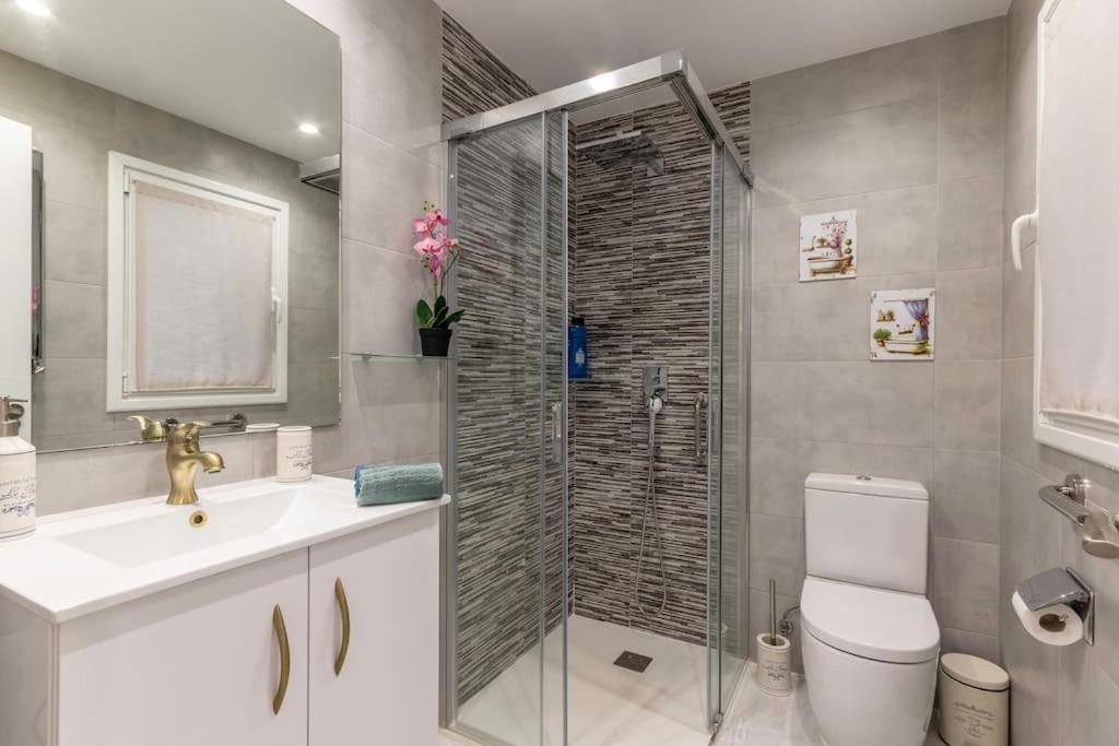 Apt In The Old Town With Cool Terrace!! Private Parking 빌바오 외부 사진