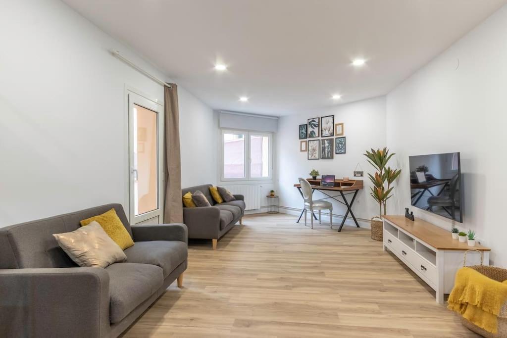 Apt In The Old Town With Cool Terrace!! Private Parking 빌바오 외부 사진